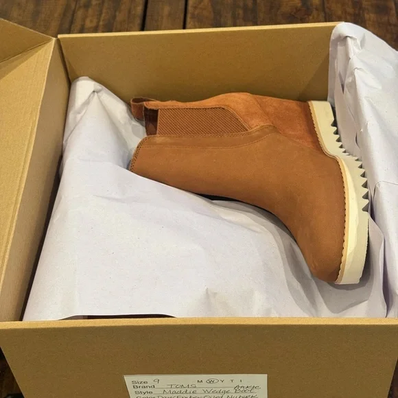 TOMS Maddie Wedge Ankle Boot - Picture 6 of 12